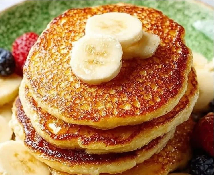 High protein cottage cheese pancakes ideal for muscle building and nutrition.